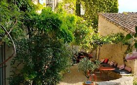 La Maison près de la Fontaine